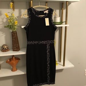 MICHAEL KORS CLASSY FITTED DRESS.A BEAUTIFUL STAPLE to a WOMANS CLOSET.NEW W/TAG